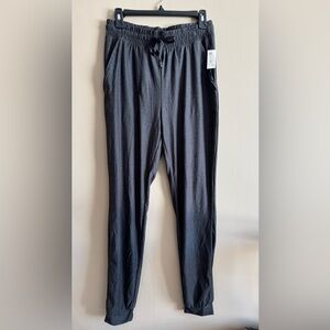 NWT Old Navy Women’s Cloudmotion Old Navy Active High Rise Charcoal Joggers, SMT